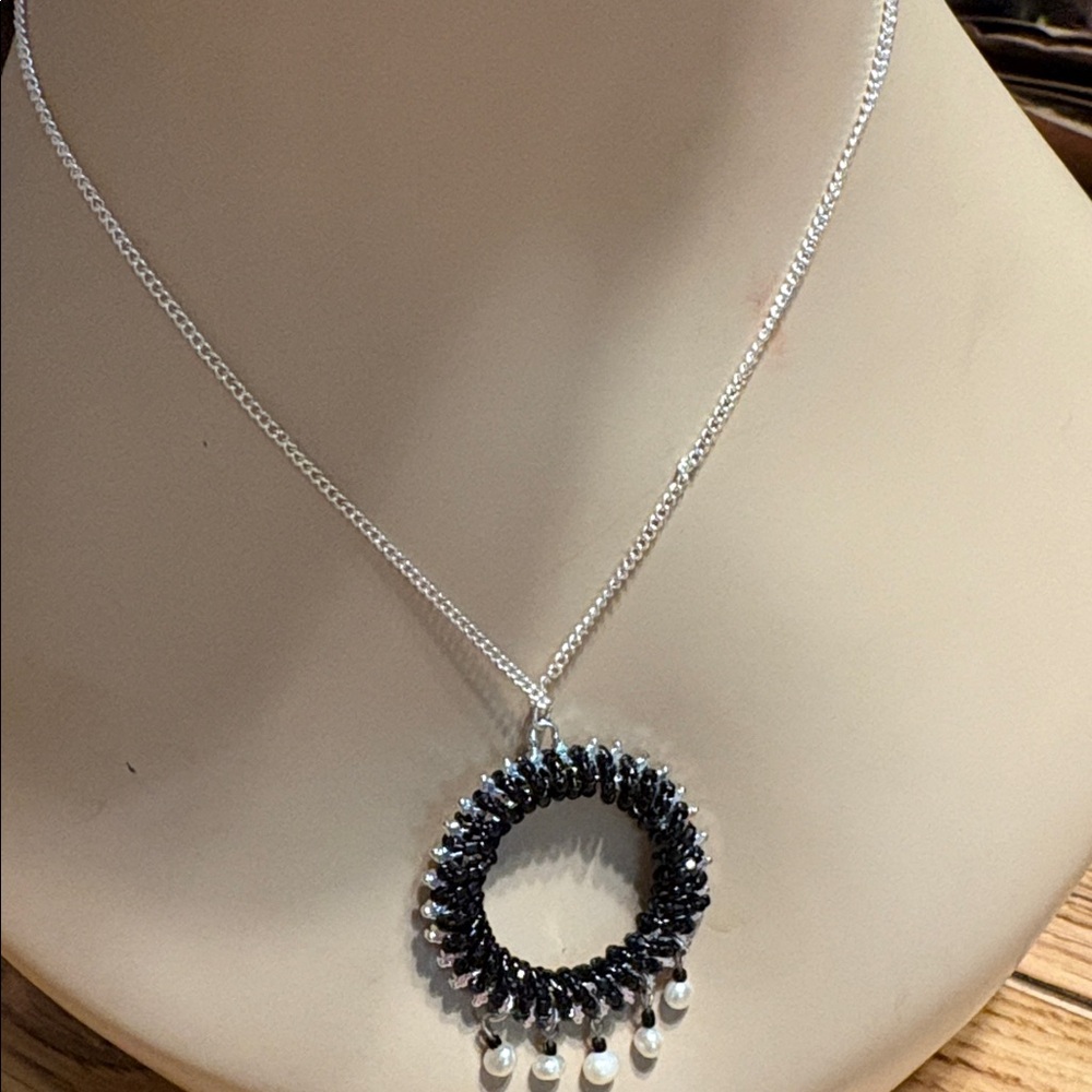 NWT Coldwater Creek black & silver necklace